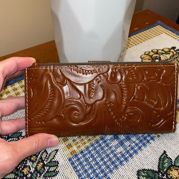 Patricia Nash Wallet New - Picture 3 of 5